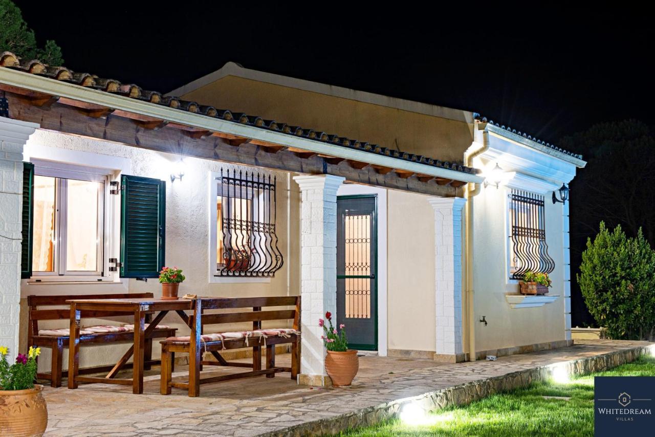 Villa Pine Forest Kompítsion Екстериор снимка