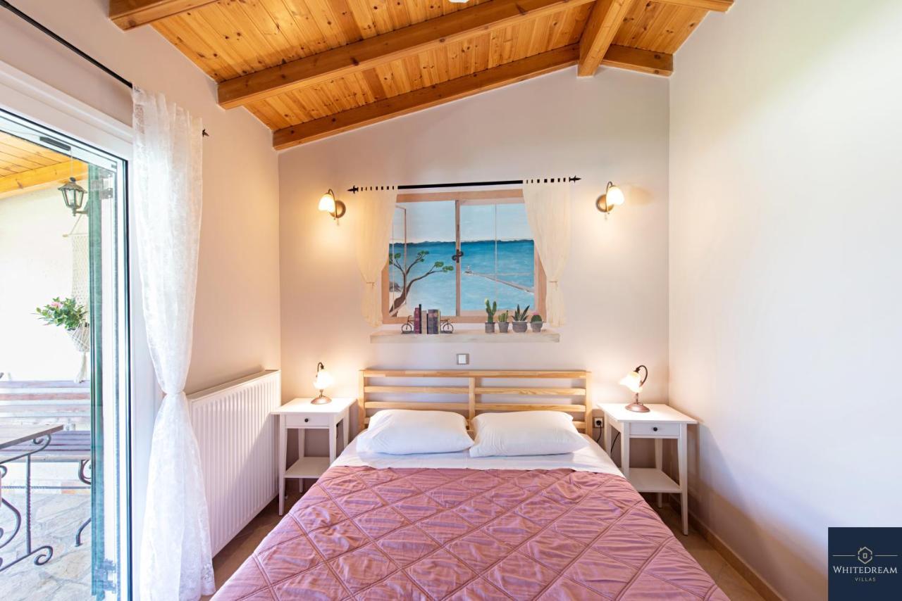Villa Pine Forest Kompítsion Екстериор снимка