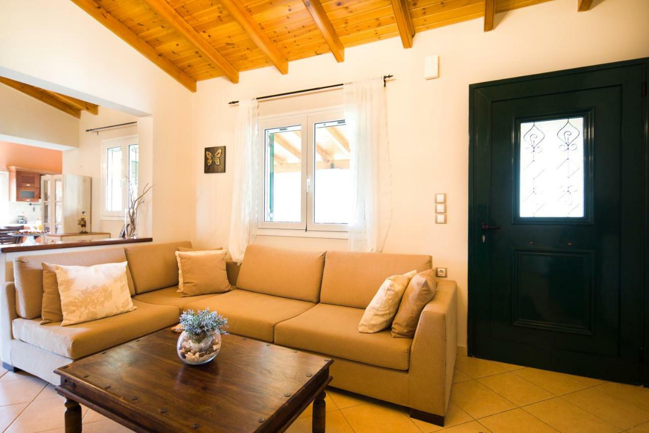 Villa Pine Forest Kompítsion Екстериор снимка